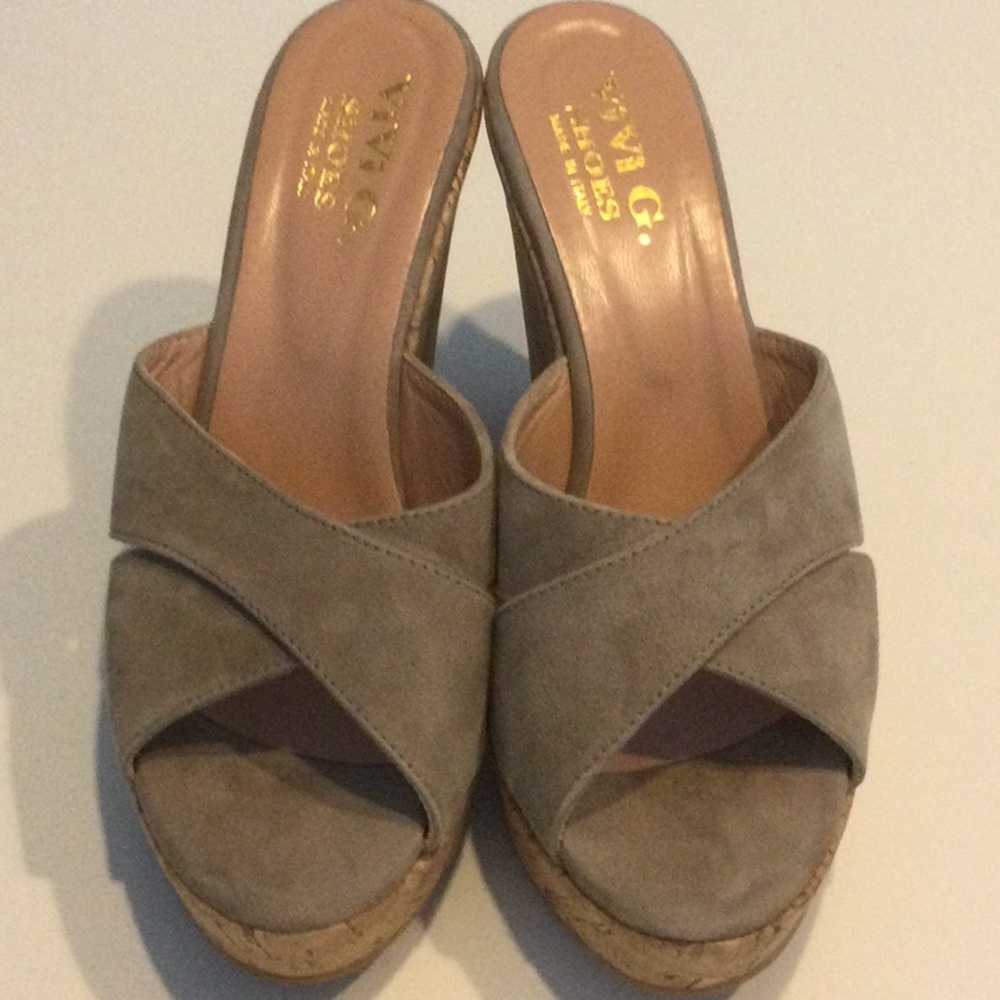 Viva G. Suede Slides